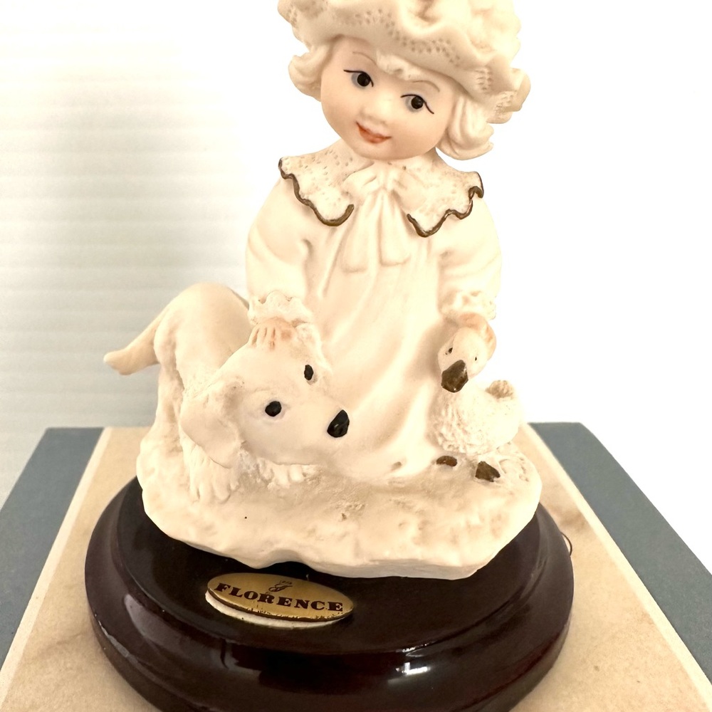 GIUSEPPE ARMANI Figurine 1998 “Puppy Love” Member Gift 0114F